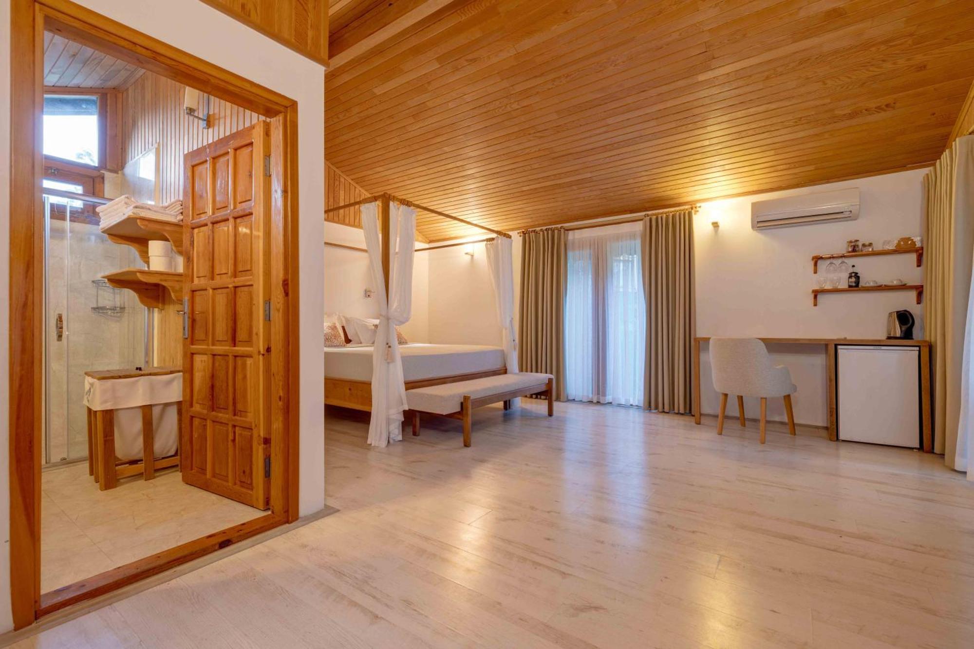 Bed & Breakfast Etenna Çıralı